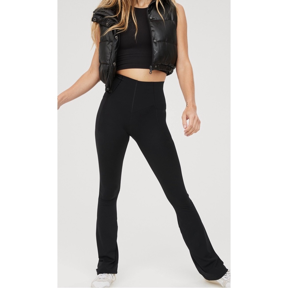 Aerie Offline Real Me Xtra Hold Up Pocket Yoga Pants Flared Size M